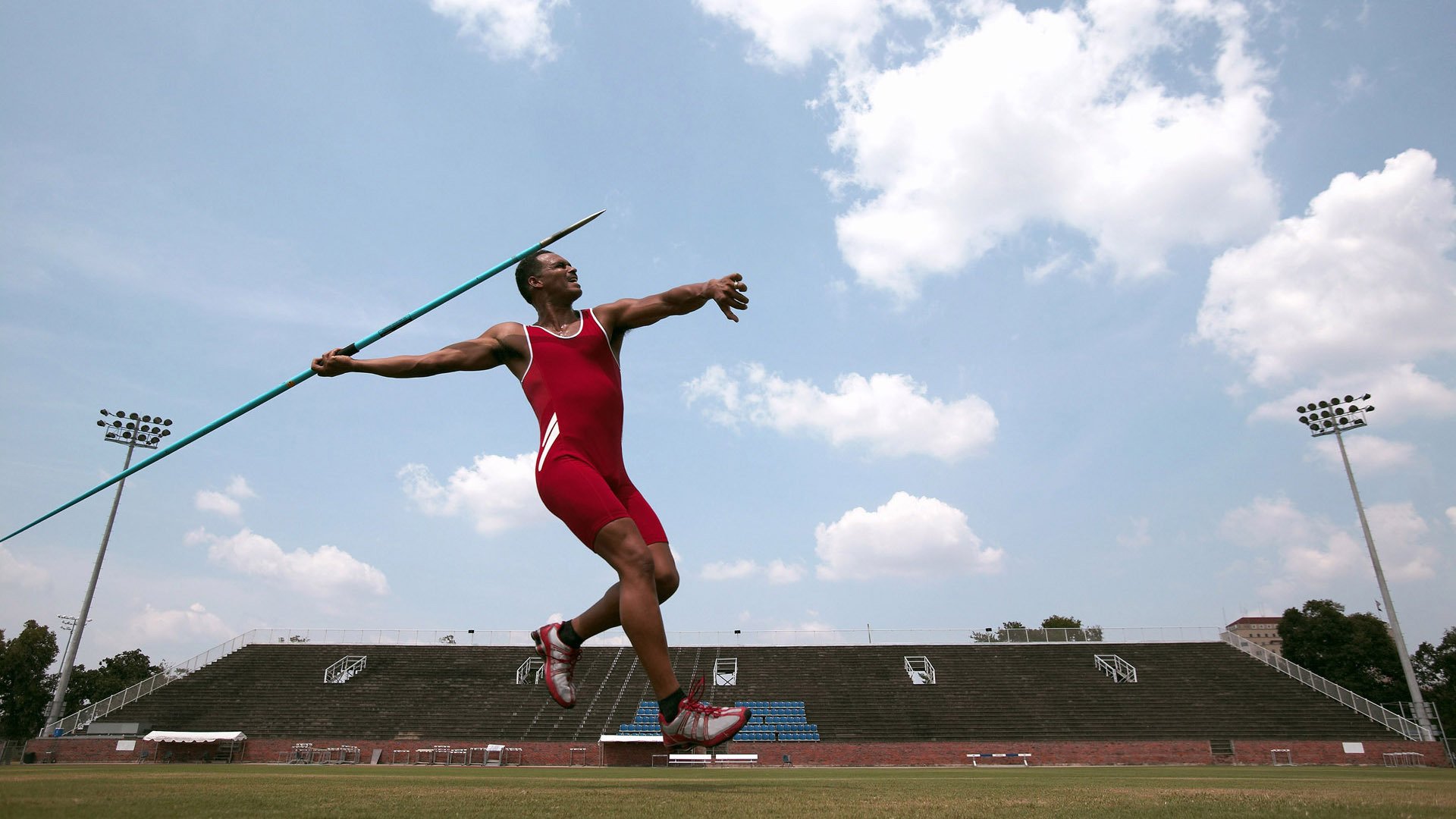 现场感受：比赛日的动员场景及氛围，比赛动员大会发言